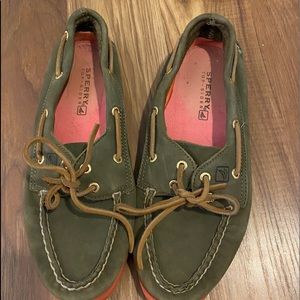 Sperry Topsiders